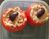 Foto del paso 3 de la receta: Tomate relleno con atún