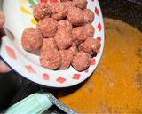 Foto langkah ke 3 dari resep Rendang Bola Bola Daging dan Kentang.