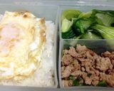 Hình bước làm 4 của món Thịt lợn băm rang húng quế (Pad Kra Pao)