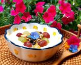 Hình bước làm 2 của món Granola sữa chua nho