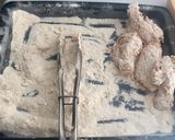 Foto langkah ke 2 dari resep Buttermilk Fried chicken .
