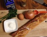 A picture of step 1 of Semmelknödel (German Bread Dumplings).