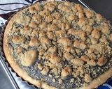 A picture of step 19 of Mohnkuchen mit Streusel (German Poppy Seed Cake).