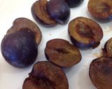 A picture of step 7 of Zwetschgenknödel (Plum-stuffed Potato Dumplings).
