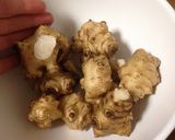 A picture of step 1 of Roasted Sunchoke (Jerusalem Artichoke) Soup.