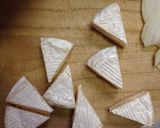 A picture of step 3 of Nakládaný Hermelín - Spicy Marinated Camembert.