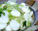 A picture of step 7 of Salad Turnip and Radish Salad.