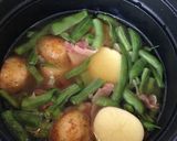 A picture of step 5 of Country-style Green Beans and Potatoes.