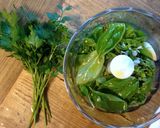 A picture of step 1 of Pistou Basil Sauce.