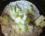 A picture of step 3 of Rhubarb Crumble.