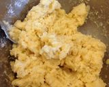 A picture of step 3 of Zwetschgenknödel (Plum-stuffed Potato Dumplings).