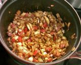 A picture of step 2 of Homemade Chili with Kidney Beans & Beef.