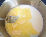 A picture of step 12 of Mohnkuchen mit Streusel (German Poppy Seed Cake).