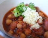 A picture of step 7 of Homemade Vegetarian Chickpea and Kidney Bean Chili.