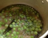 A picture of step 2 of Brown Rice with Green Peas.