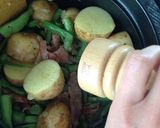 A picture of step 4 of Country-style Green Beans and Potatoes.