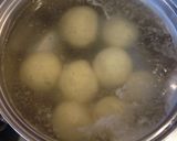 A picture of step 11 of Zwetschgenknödel (Plum-stuffed Potato Dumplings).