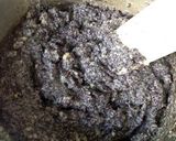A picture of step 15 of Mohnkuchen mit Streusel (German Poppy Seed Cake).