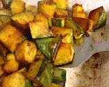 A picture of step 4 of Roasted Winter Squash with Cinnamon and Nutmeg.