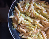 Foto del paso 4 de la receta: Pasta con salsa de calabacín