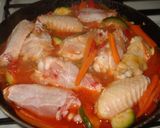 Foto del paso 3 de la receta: Alitas de pollo con verdura