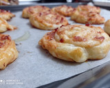 Foto del paso 8 de la receta: Rollitos de hojaldre de bacon y queso