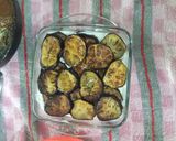 A picture of step 10 of Dahi baingan.