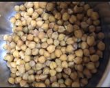 A picture of step 1 of Amritsari chole.
