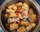 Hình bước làm 2 của món Thịt kho đậu hũ