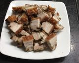 Hình bước làm 3 của món Thịt heo quay kho cải chua
