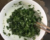 Hình bước làm 2 của món Trứng gà và Ngải cứu