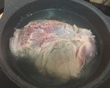 Hình bước làm 1 của món Chân giò hầm cải chua