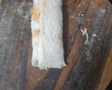 A picture of step 3 of Bread Maggi roll.