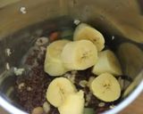 A picture of step 2 of Oats smoothie.