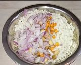 A picture of step 1 of Achari Bhel.