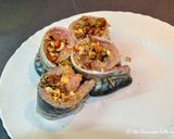 Foto del passaggio 4 della ricetta Involtini di sgombro farciti su crema di peperone con gamberi su crema di zucchine