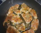 A picture of step 3 of Lemon chicken curry.