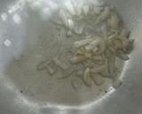 صورة لخطوة 1 من وصفة باستا ايطالي بالصوص الوردي 🍝