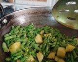 सेंगरी आलू (sangri aloo recipe in Hindi) रेसिपी चरण 2 फोटो