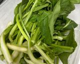 Hình bước làm 3 của món Mì Udon Xào Thịt Bò Cải Ngồng