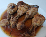Foto del paso 5 de la receta: Muslitos de pollo a las finas hierbas y soja