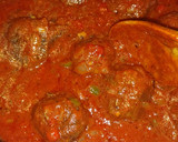 Foto del paso 6 de la receta: 💚 Albóndigas de lentejas 💚 Estofadas en salsa putanesca🖤