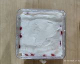 Foto langkah ke 9 dari resep Dessert Box Strawberry Cream.