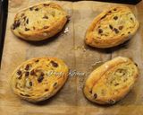 Foto langkah ke 7 dari resep Butter Raisin Bread.