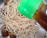 รูปขั้นตอนการทำที่ 4 ของ Spaghetti with Northern Thai spicy sausage สปาเกตตี้ไส้อั่ว