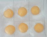 Foto langkah ke 8 dari resep Donat Labu Kuning.