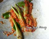 Foto langkah ke 4 dari resep Hot Yummy Tom Yam Goong Seafood.