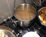 A picture of step 1 of Saoto soup.