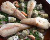 Foto del paso 2 de la receta: Colitas de rape al microondas (con verduras congeladas)
