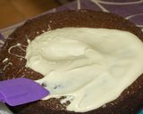 Foto del paso 11 de la receta Bizcocho de chocolate con cobertura de chocolate blanco